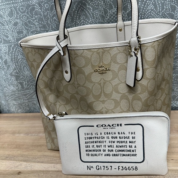 Coach Reversible City Tote with Pouch - Picture 1 of 6